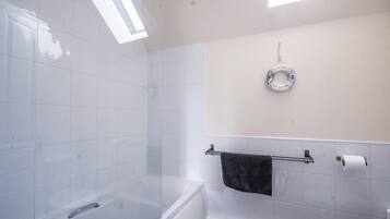 Apartment, 1 Bedroom | Bathroom | Free toiletries, hair dryer, towels