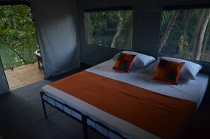 Luxury Tent, 1 Bedroom, Non Smoking, River View | Free WiFi, bed sheets - Makulu Safari Camping (Sevanagala)