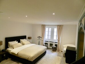 Deluxe Apartment, 1 Bedroom, City View - Larem Suites Old Town (Geneva)