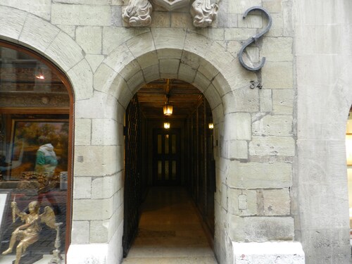 Larem Suites Old Town