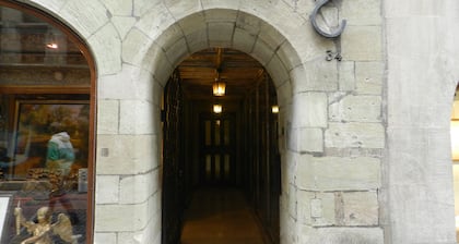 Larem Suites Old Town