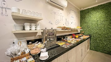 Desayuno buffet incluido todos los días