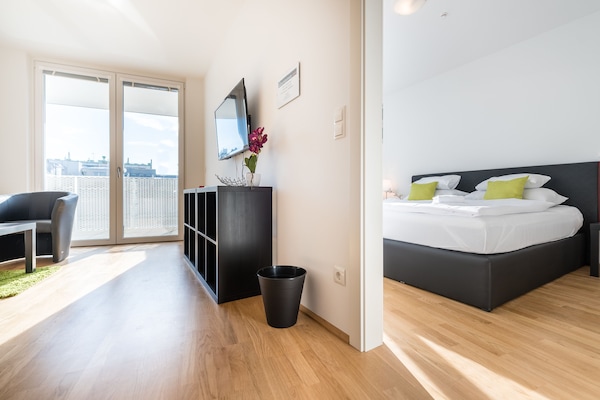 Apartment, 1 Bedroom, Balcony (TOP35) | Soundproofing, iron/ironing board, free WiFi