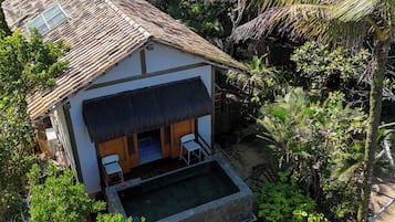Master suite with sea view and private pool | Premium bedding, minibar, in-room safe, individually decorated