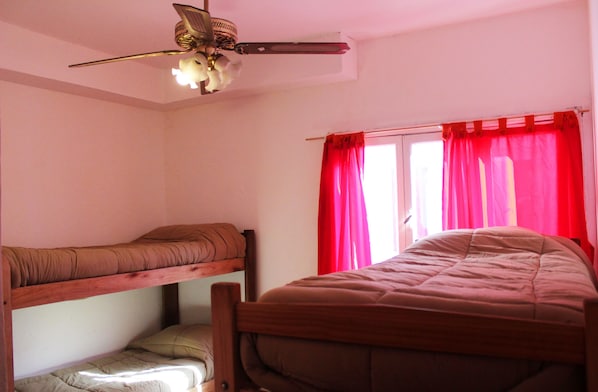 Free WiFi, bed sheets