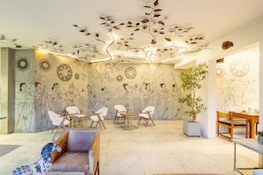 Lobby-Lounge