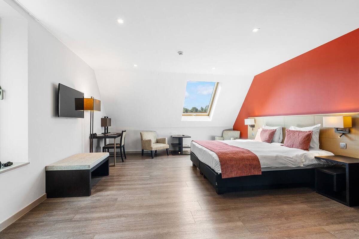 Superior Double or Twin Room | 2 bedrooms, premium bedding, Tempur-Pedic beds, minibar
