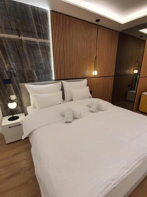 Superior Apartment, 1 Bedroom, Hot Tub (with Jacuzzi) | Bathroom
