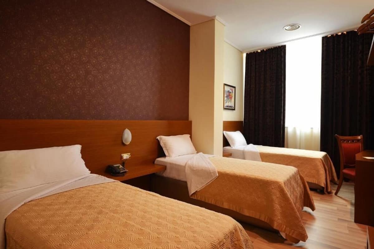 triple room | minibar, in-room safe, desk, soundproofing