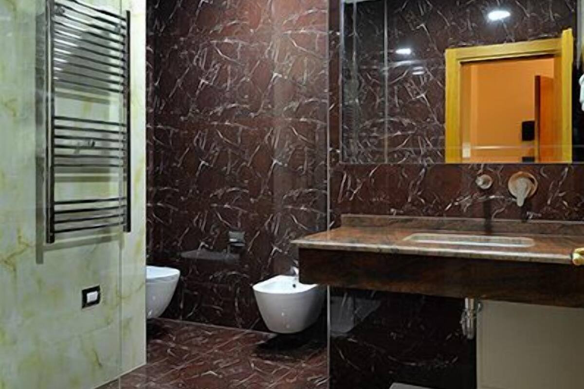 shower, free toiletries, hair dryer, bathrobes