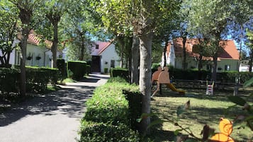 儿童活动区 - 室外