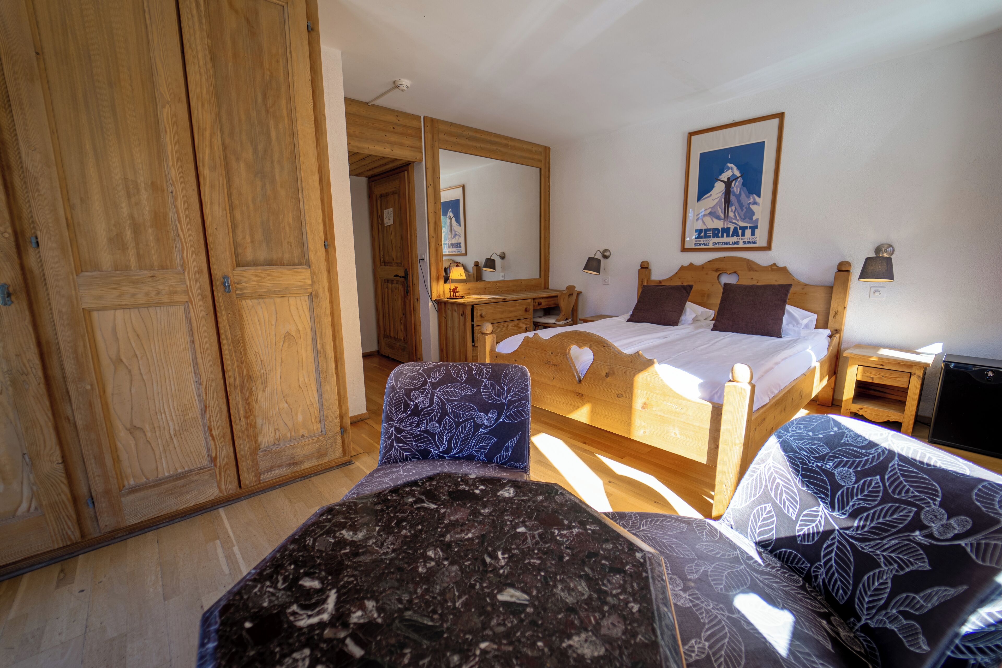 双人房, 山景 | 迷你吧、客房内保险箱、遮光窗帘、免费 WiFi