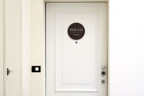 Entrée de l’hébergement