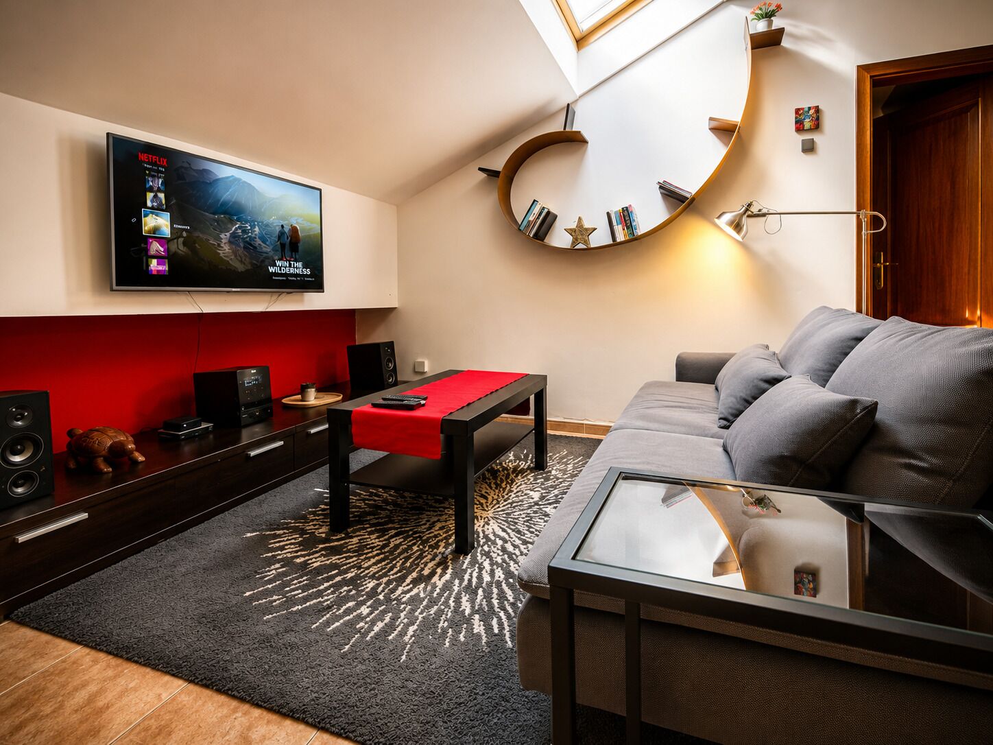Appartamento Deluxe, 1 camera da letto, patio | 1 camera, materassi Select Comfort, tende oscuranti, ferro/asse da stiro