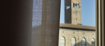 Casa Isolani Piazza Maggiore