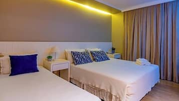 Luxury Room | Minibar, in-room safe, blackout drapes, soundproofing