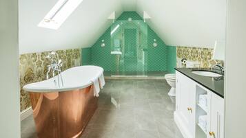 Junior Suite, 1 King Bed | Bathroom