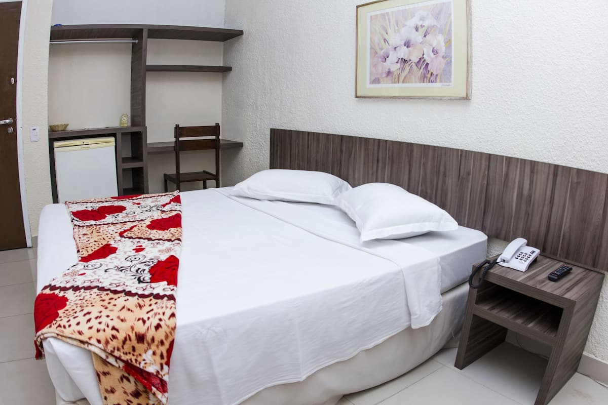 Minibar, desk, free WiFi, bed sheets