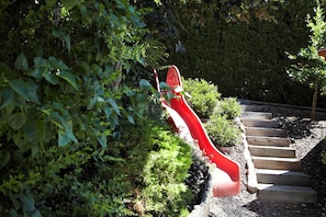 Children's play area - outdoor - Hotel Hubertushof (Naz Sciaves)