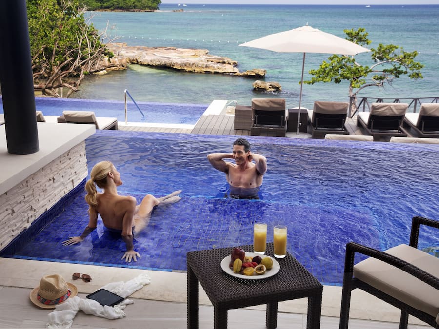 Sunset Swim Out Suite | Premium bedding, minibar, in-room safe, desk