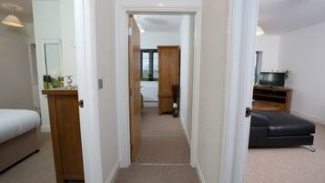 Apartemen, 2 kamar tidur | Pemandangan dari kamar