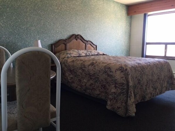 Standard Room, 1 Queen Bed