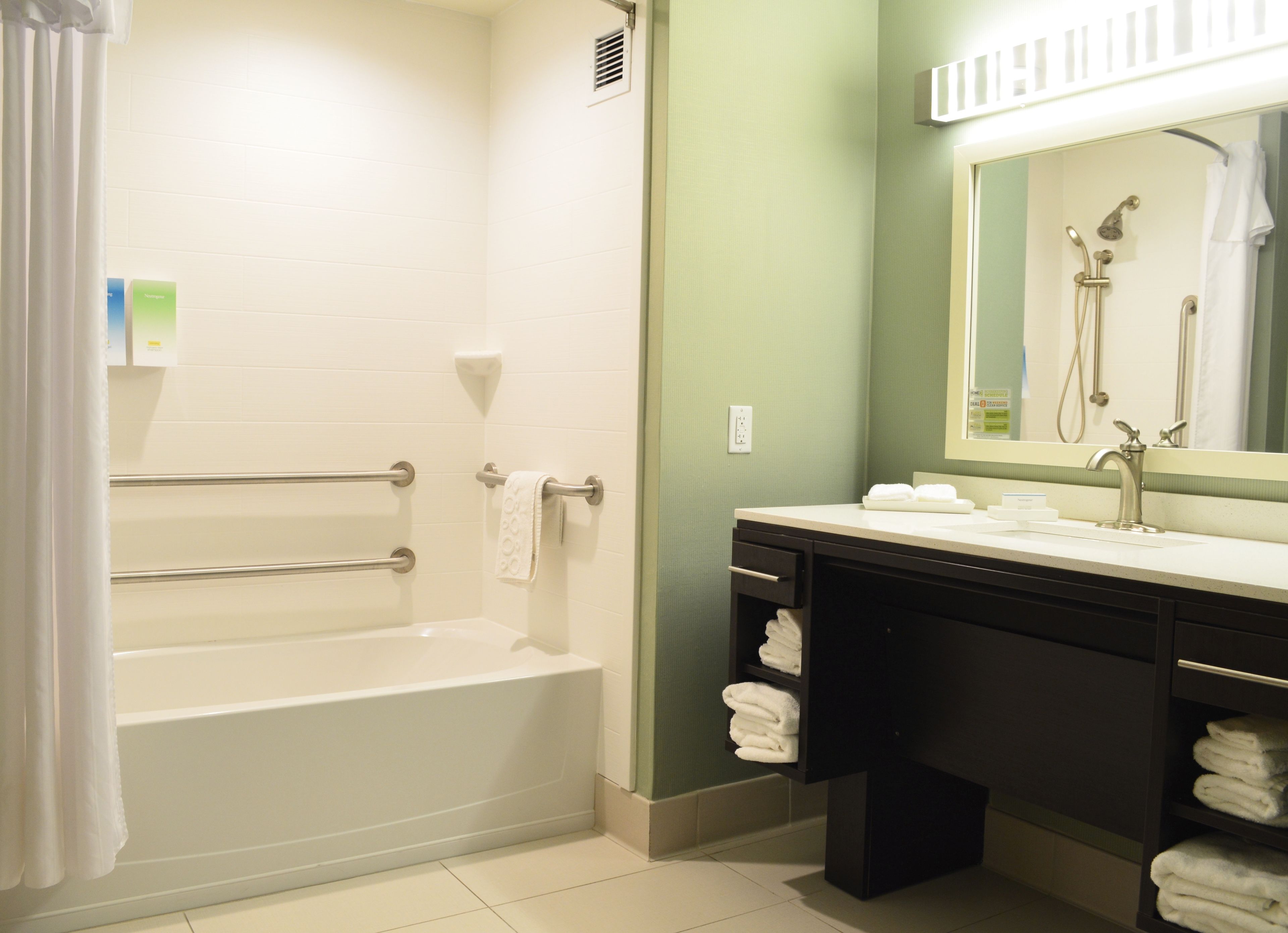 suite, 1 king bed, accessible, bathtub (mobility & hearing) | bathroom | free toiletries, hair dryer, towels, soap