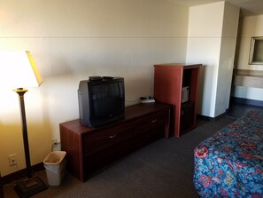 Rum - 1 kingsize-säng med bäddsoffa | Gratis fast internet