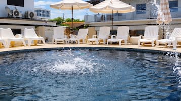 Outdoor pool, pool loungers