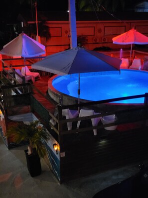 Outdoor pool, sun loungers - Luichy's Seaside Hotel (Cabo Rojo)