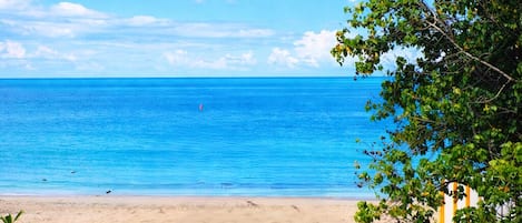 Deluxe Room, Partial Ocean View | Free WiFi, bed sheets