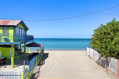 Luichy's Seaside Hotel