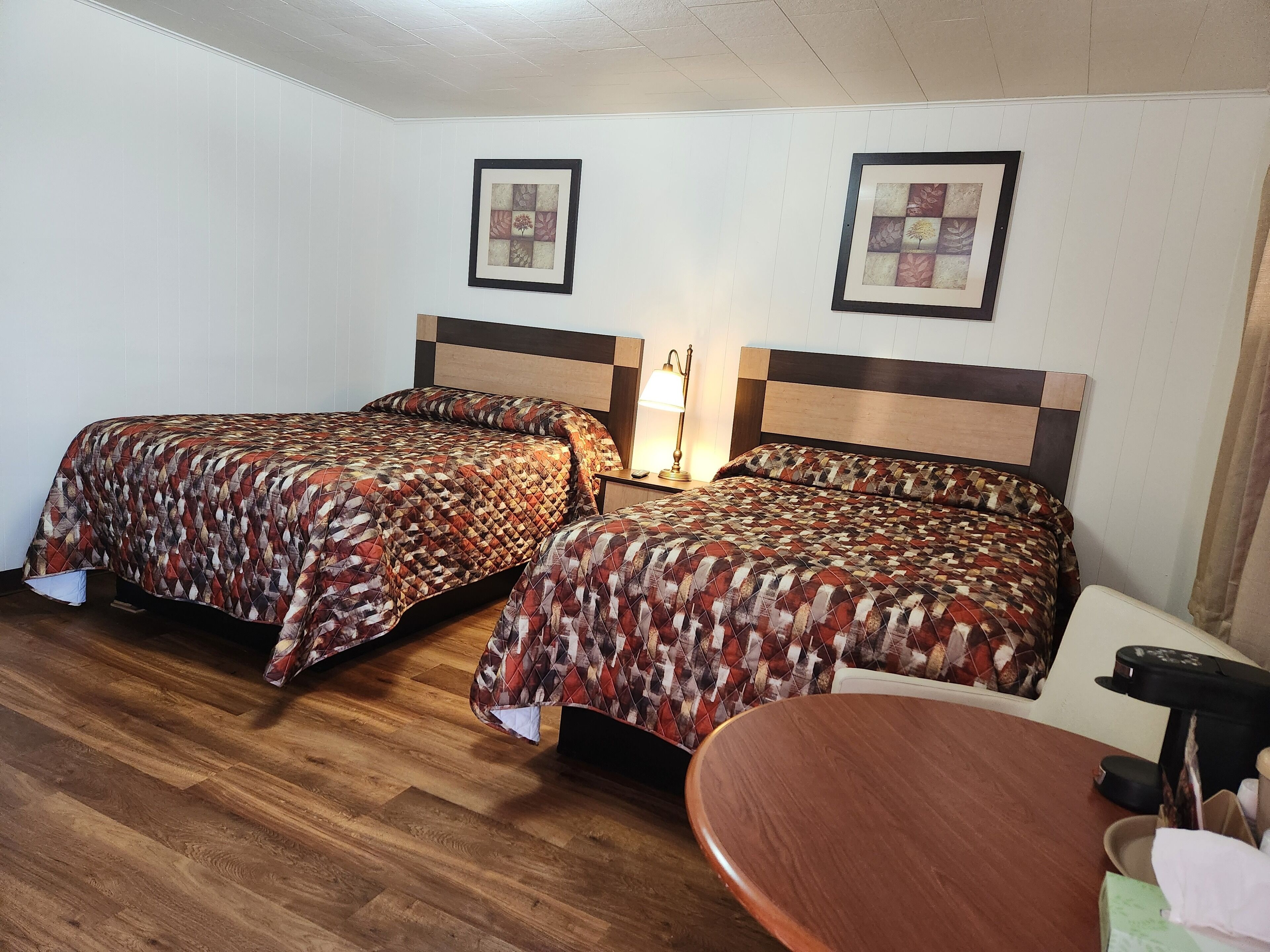 Photo - Cortland Motel