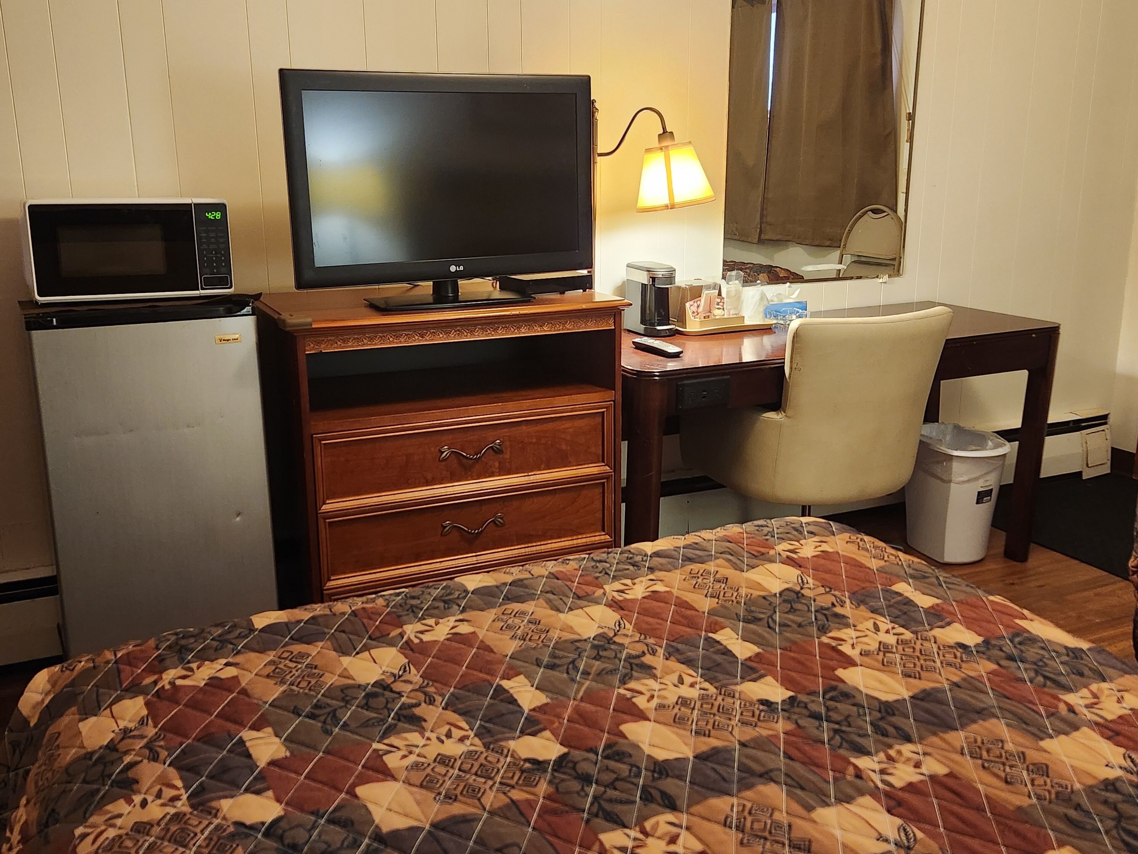 Photo - Cortland Motel