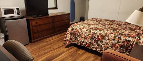 Desk, blackout drapes, iron/ironing board, free WiFi