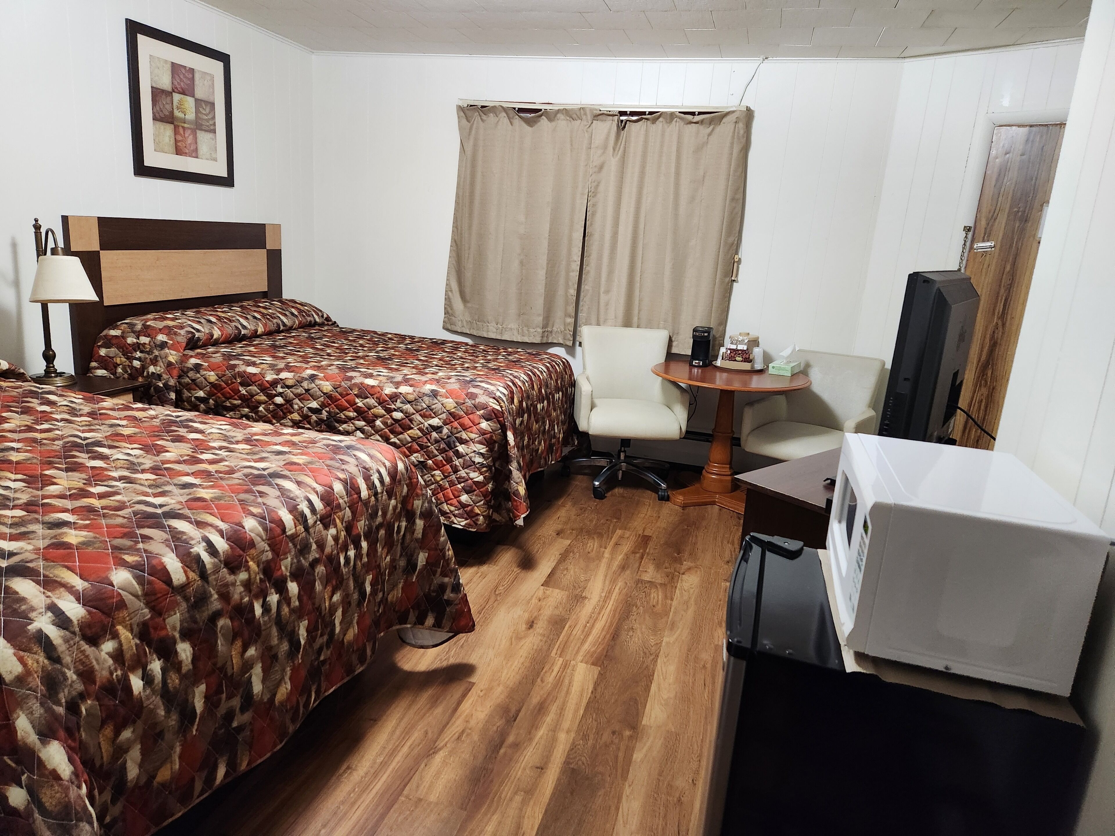 Photo - Cortland Motel