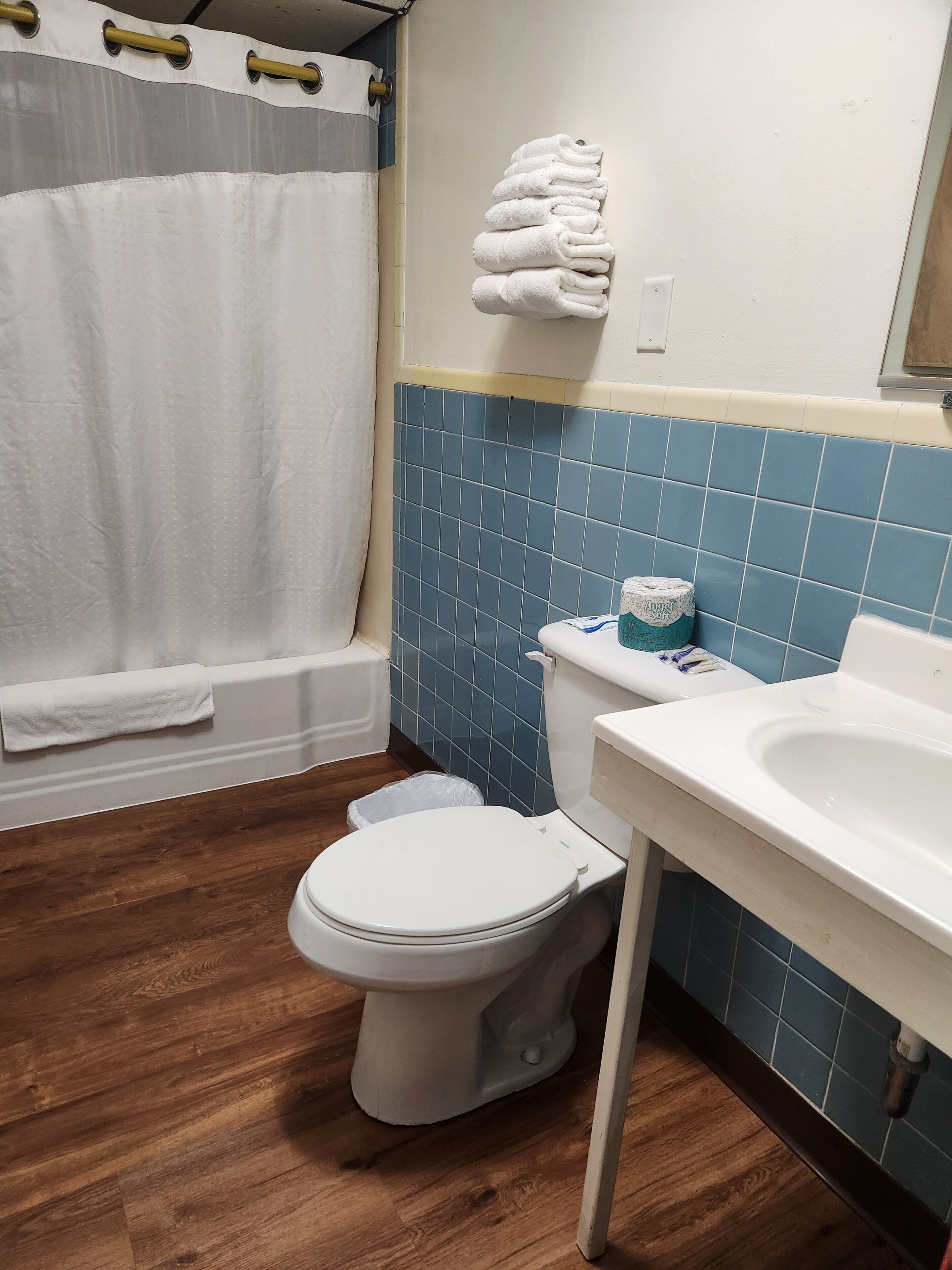 Photo - Cortland Motel