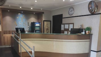 前台