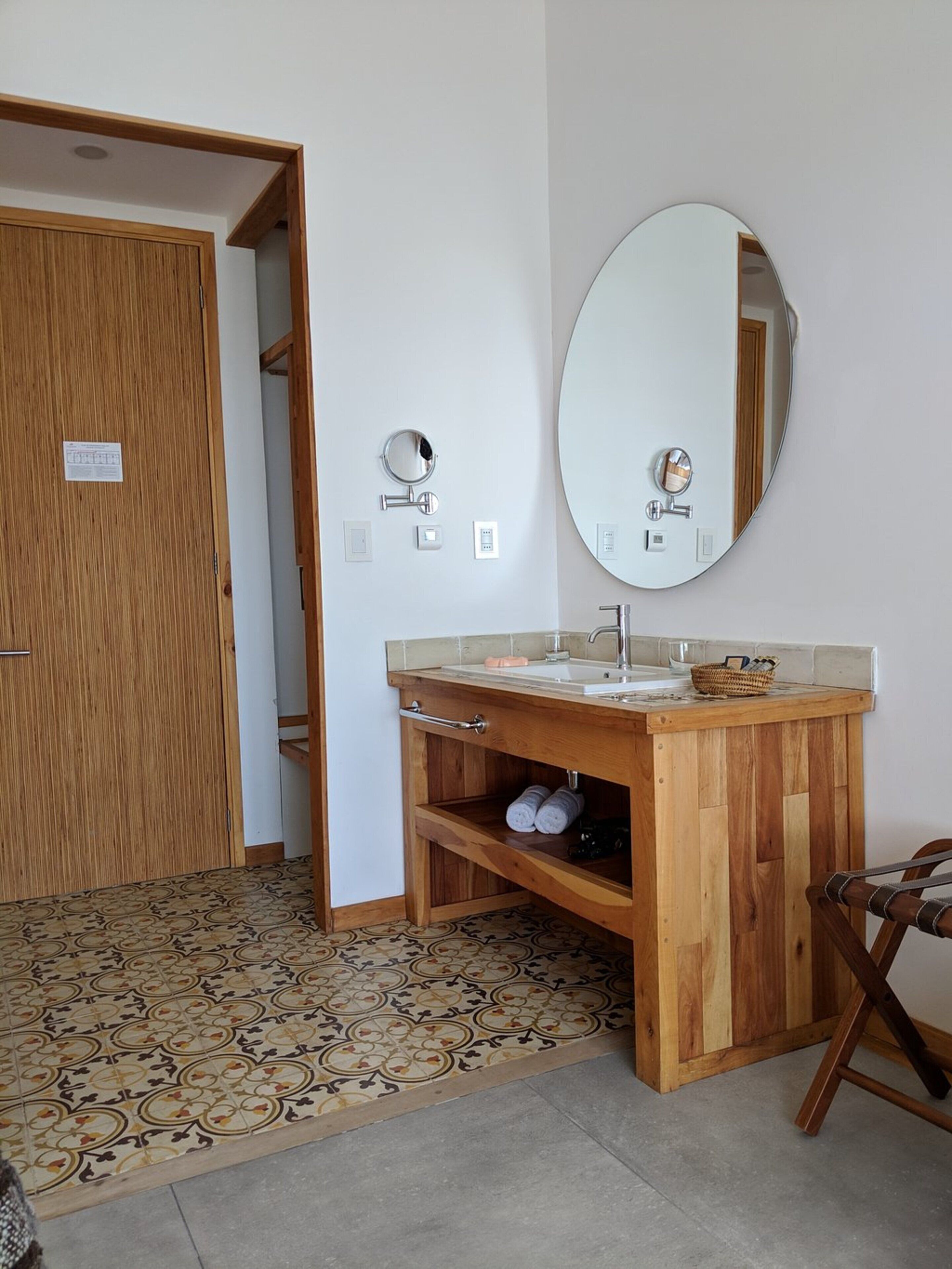 superior double room | 1 bedroom, premium bedding, in-room safe, desk