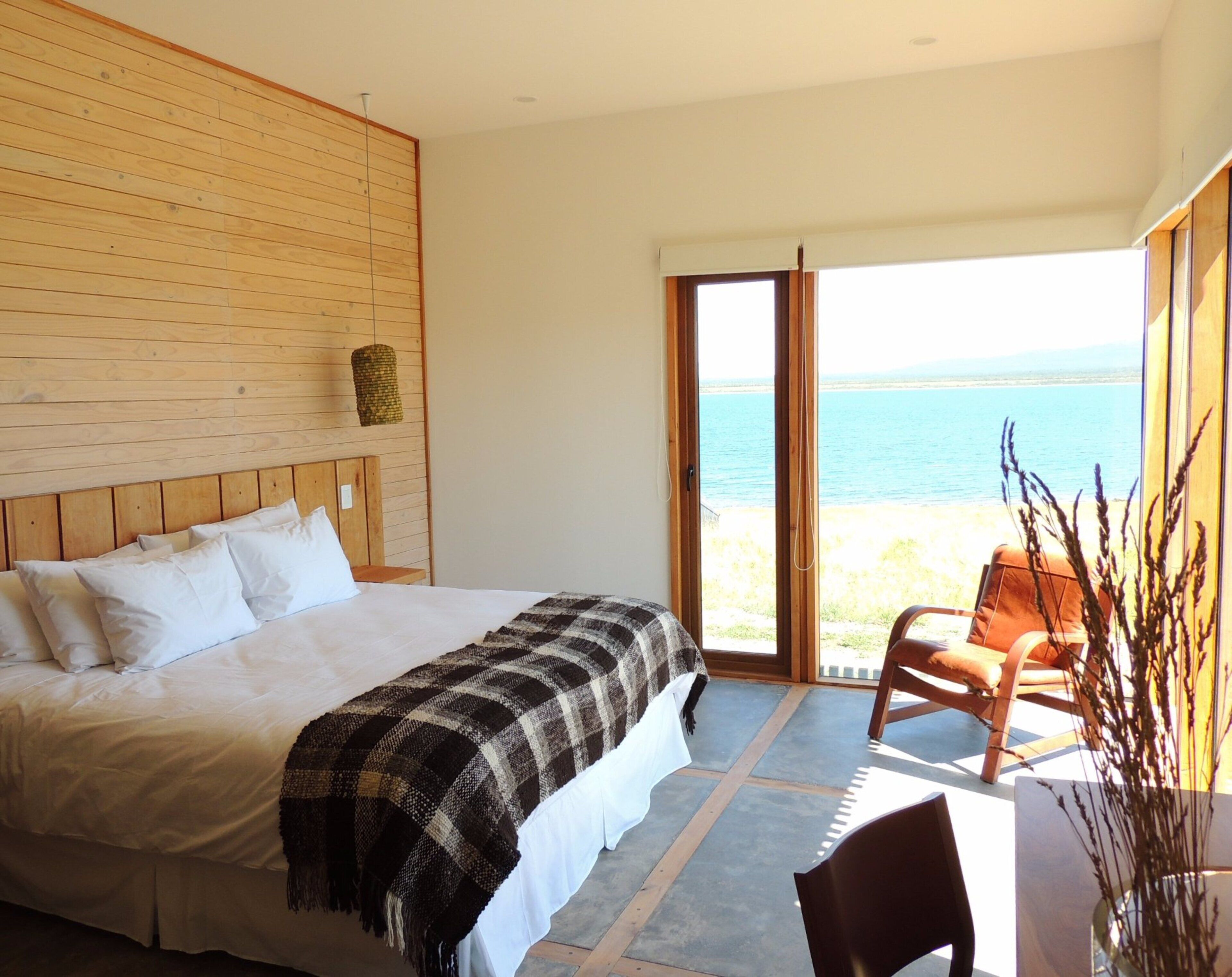 superior double room, ocean view | 1 bedroom, premium bedding, in-room safe, desk