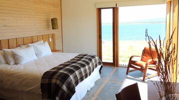 Superior Double Room, Sea View, Corner | Premium bedding, in-room safe, desk, iron/ironing board