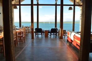 Café da manhã e jantar, culinária regional