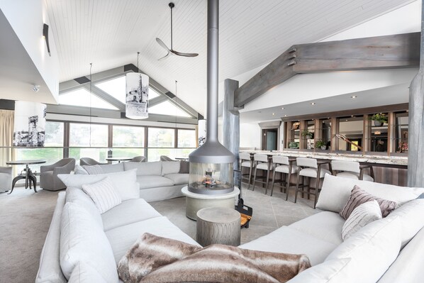 Fireplace - Ocean House at Tlaga Gawtlaas (Moresby Island)