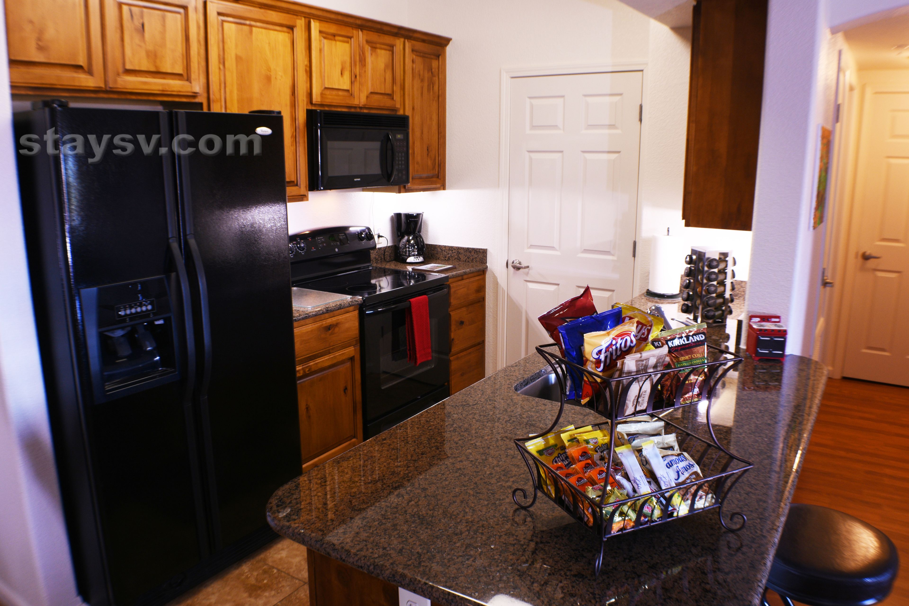 condo, pool view | private kitchen | full-sized fridge, microwave, oven, stovetop