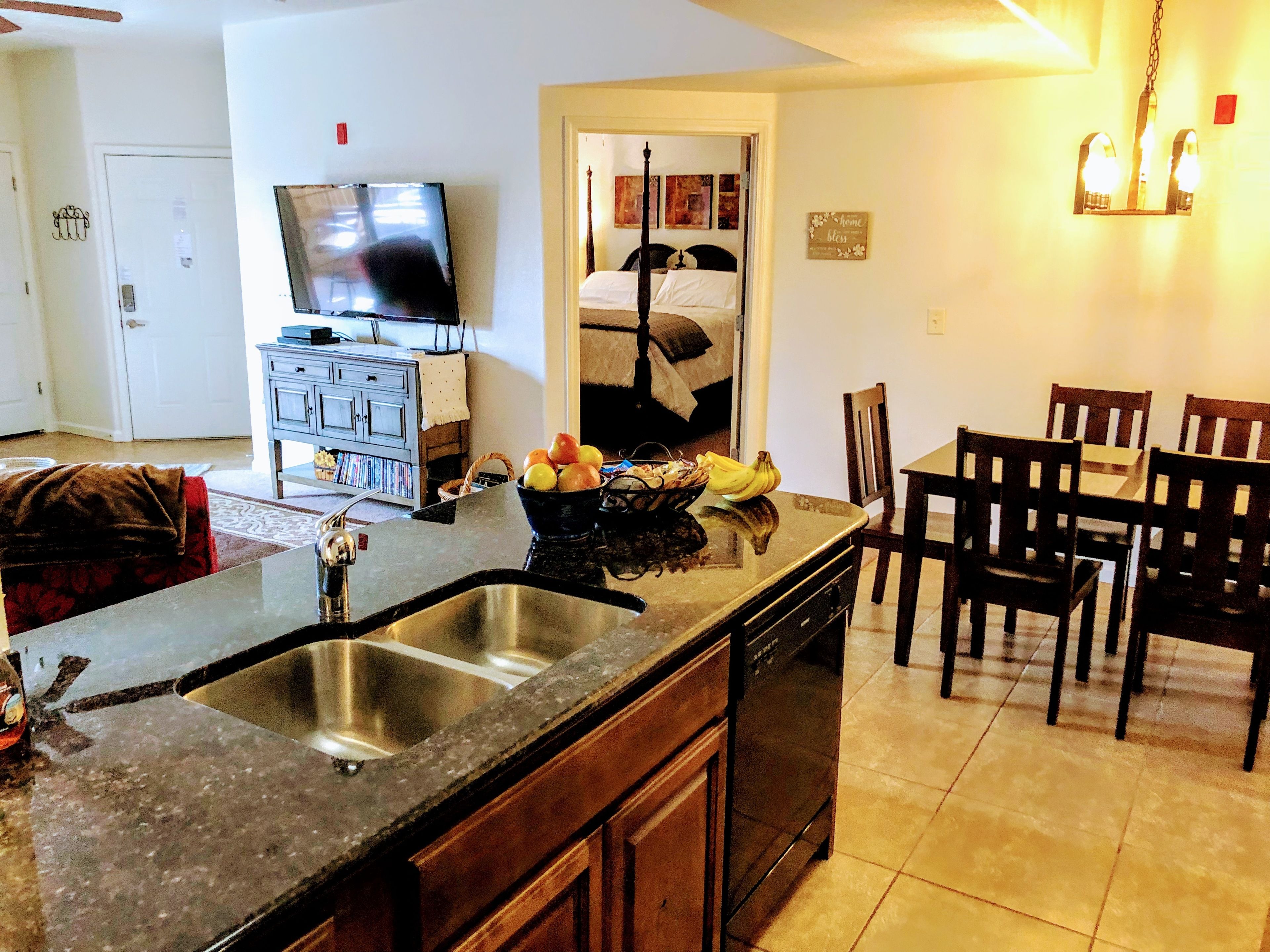 condo, 2 bedrooms, accessible | in-room dining