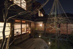 Traditional House, 3 Bedrooms, Kitchen, Garden View | Garden - Hikoso-machi Kin no Ma (Kanazawa)
