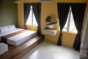 Premier Double or Twin Room | Seterika/papan seterika, Wi-fi percuma, cadar katil 