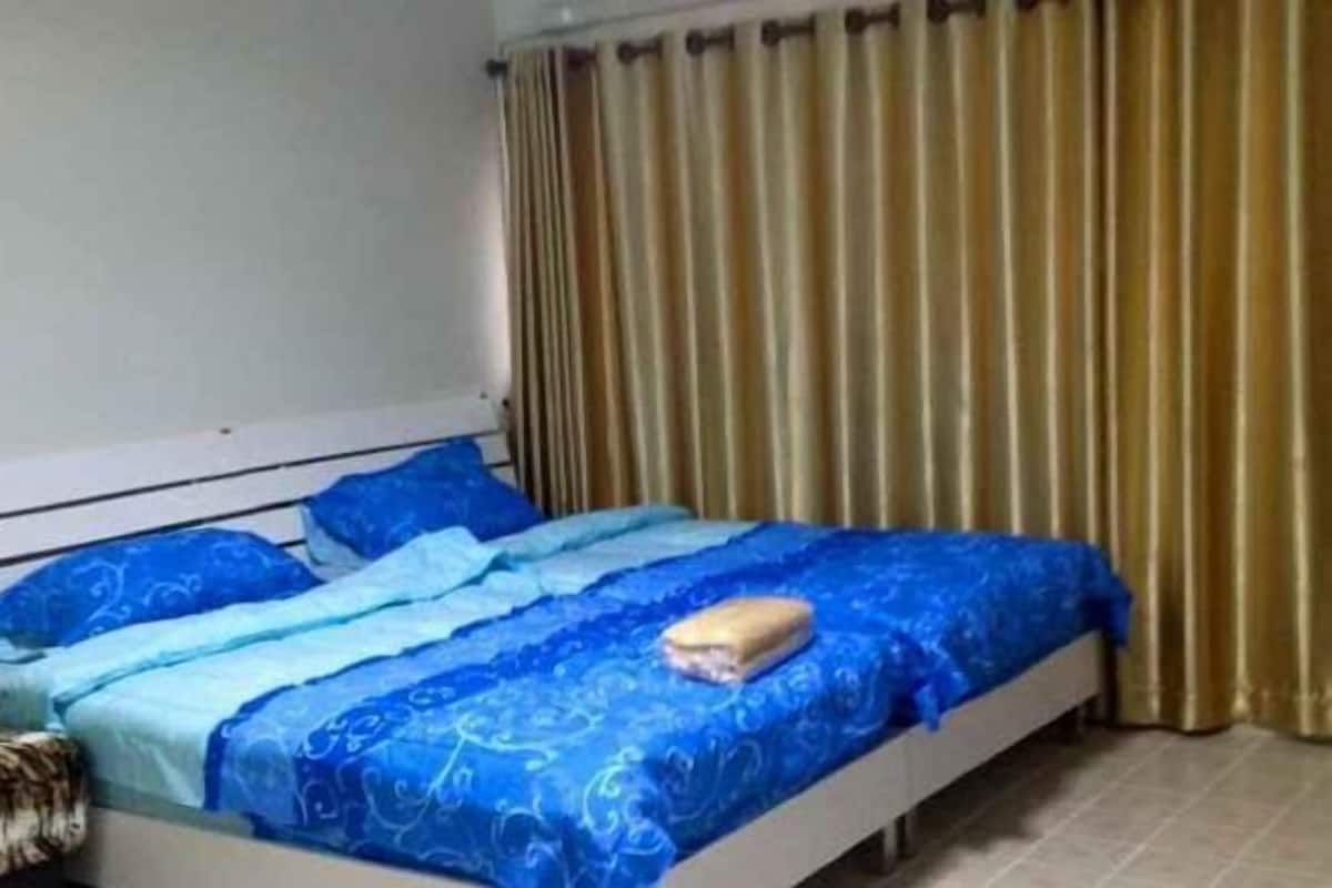 Rollaway beds, free WiFi
