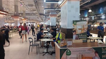 Food court