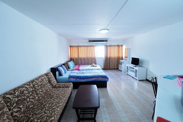 Rollaway beds, free WiFi - Smart Residence at Muengthongthani (Pak Kret)